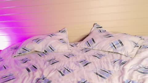 lilirousee online show from February 13, 9:40 pm