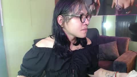 lilith  online show from April 30, 11:37 am