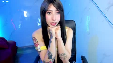 lilith cooper20 online show from June 26, 5:13 am