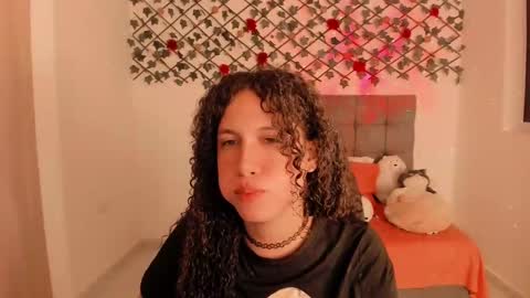 lilith_miller21 online show from November 20, 7:22 pm