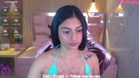 Snapshot of lilith_petit_sub chatting on February 19, 2:22 pm Lilith  online show from February 19, 2:22 pm