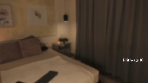 lilith_sage_ online show from August 3, 7:20 pm