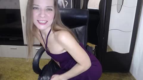 Snapshot of lilith_small21 chatting on October 22, 9:34 am lilith small21 online show from October 22, 9:34 am