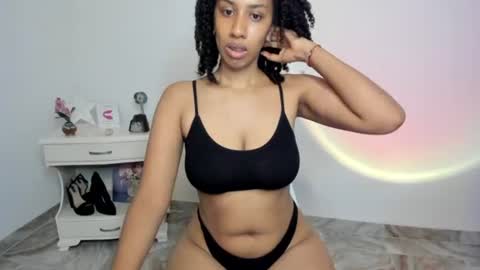 Alejandra  online show from July 11, 4:06 am