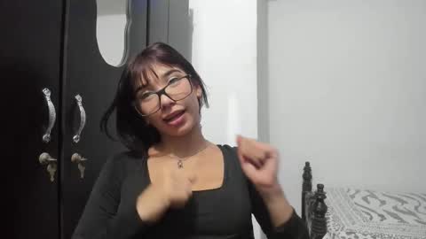 lilith_yovng online show from November 2, 11:49 pm