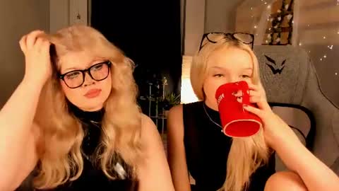LilithNelson online show from June 27, 12:22 pm