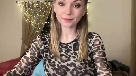 lilithnewdawn online show from March 5, 8:18 pm