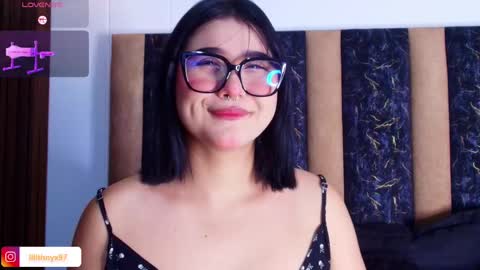 lilithnyx_x online show from May 18, 3:07 pm
