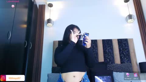 lilithnyx_x online show from May 6, 4:02 pm