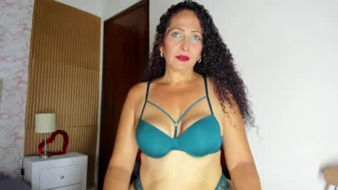 lilithphillis1 online show from April 26, 5:21 pm