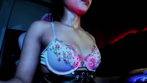 lilithsabeth online show from July 14, 3:44 am