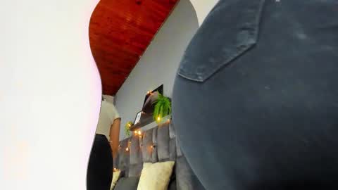 L I L I T H  online show from March 16, 11:47 am