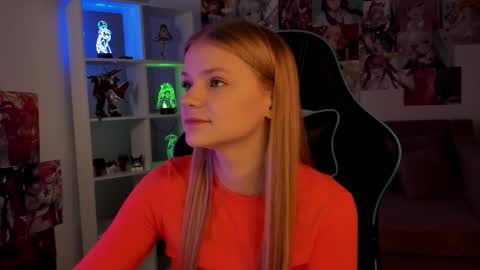 lilitrosen online show from November 11, 6:21 pm