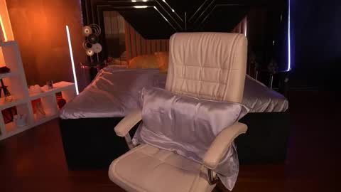 Liliya online show from October 24, 6:25 am