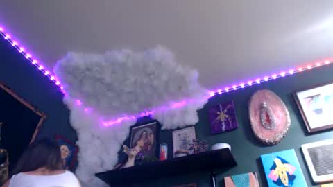 Jay  please help me reach 50 thumbs up online show from November 30, 12:18 am