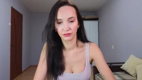 Lillian online show from December 3, 11:00 am