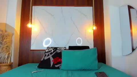 lillian_lee1 online show from June 30, 5:23 pm