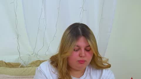 LillianHaig online show from March 13, 7:17 pm