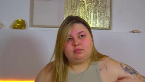 LillianHaig online show from March 3, 6:48 pm