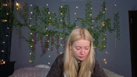 lillie_berry online show from July 21, 4:14 am