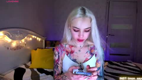 LilliMoore online show from August 3, 11:11 pm