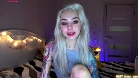 LilliMoore online show from July 17, 11:39 pm