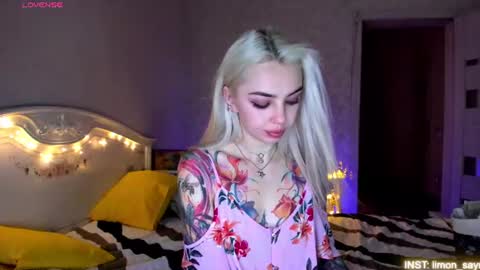 LilliMoore online show from July 7, 10:58 pm