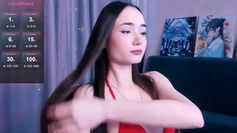 Lily online show from March 5, 7:28 am