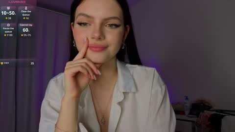 Lilia online show from May 7, 9:21 pm