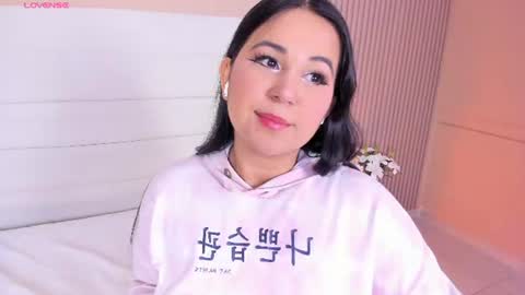 Lizeth follow me in my igimlilycute 3 online show from July 12, 3:53 am