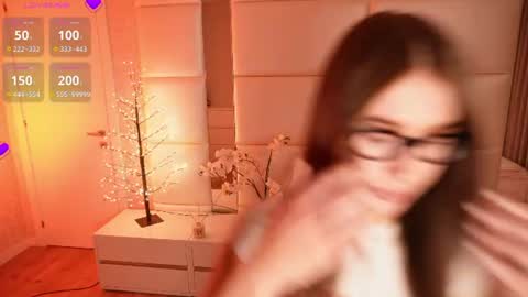 Lilly Colins online show from July 20, 8:21 pm
