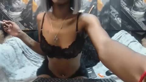 lilmissbaddiexxx online show from June 18, 8:03 pm