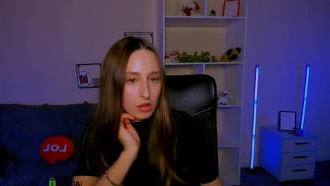 lilu_pink online show from October 7, 2:02 pm