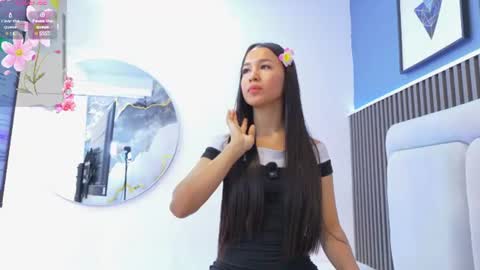  lily  online show from July 24, 4:09 am