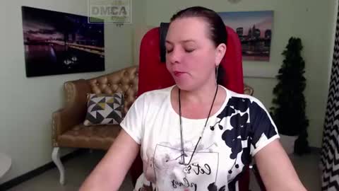 Lily online show from June 18, 6:41 am