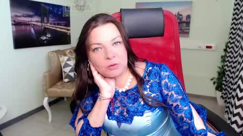 Lily online show from May 24, 6:20 am