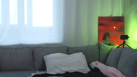 Lily online show from February 5, 11:02 am