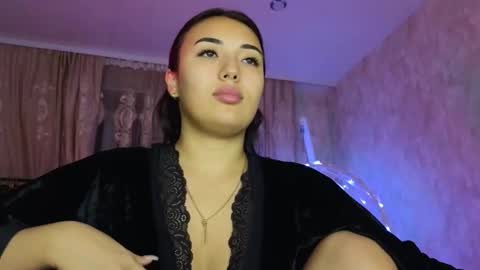 Lily online show from February 4, 3:05 pm