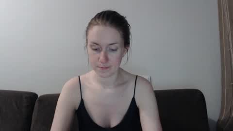 lily_love_x online show from June 17, 5:34 am