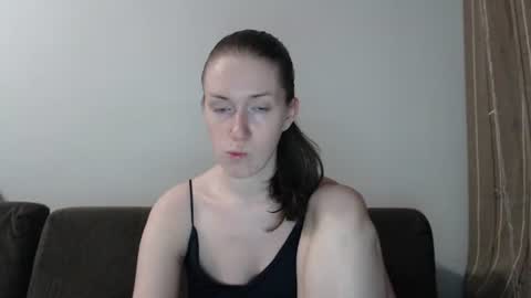 lily_love_x online show from June 16, 3:43 am