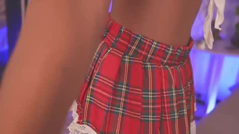 Lily Miiller online show from November 23, 9:46 pm