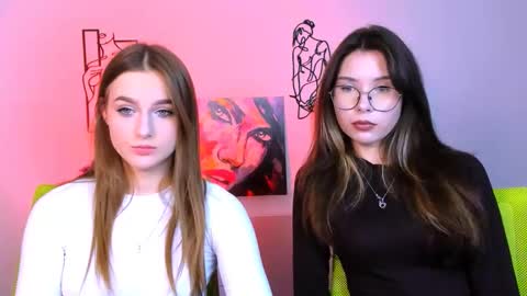 Lily online show from October 5, 7:10 pm