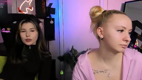 Lily online show from January 13, 7:32 pm