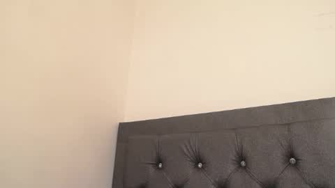 Lily Roberts online show from February 13, 6:05 pm