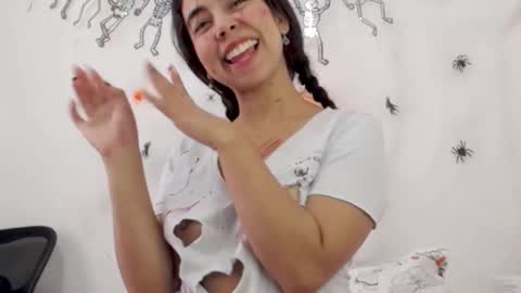 Lily Roberts online show from October 12, 3:48 pm