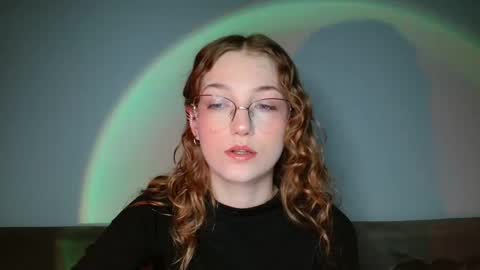 small lily online show from March 18, 5:30 pm