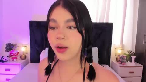 LilyWoodz online show from June 19, 7:09 pm