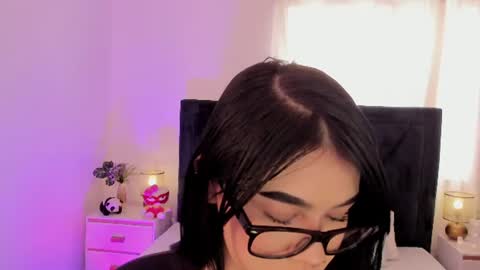 LilyWoodz online show from July 1, 7:11 pm