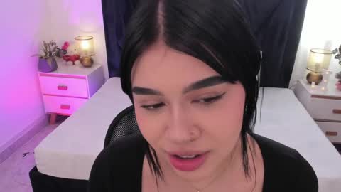 LilyWoodz online show from April 23, 7:37 pm