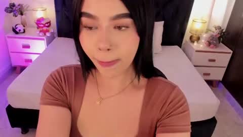 LilyWoodz online show from June 30, 7:01 pm